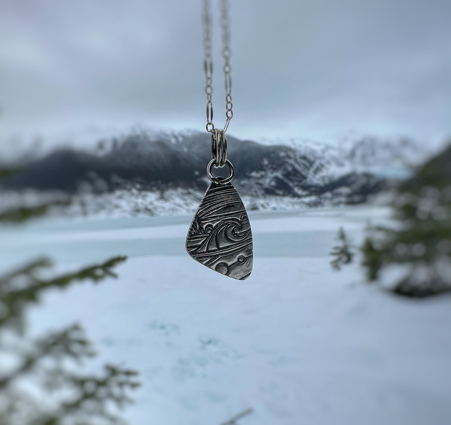 Waves of Wonder - Blue Labradorite // Silver Necklace